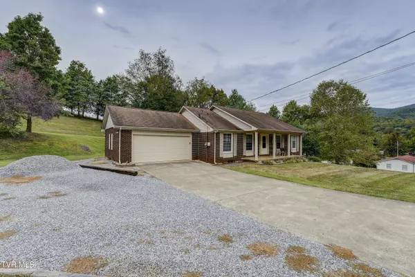 Elizabethton, TN 37643,122 Unaka Subdivision RD