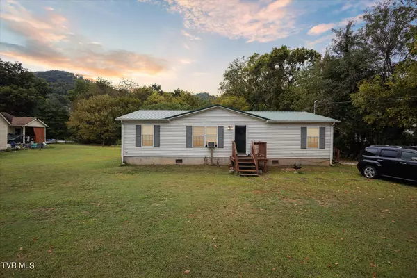 300 & 302 Railroad Street, Erwin, TN 37650