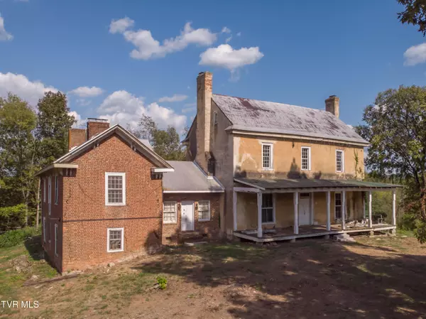 2666 Main ST, Surgoinsville, TN 37873