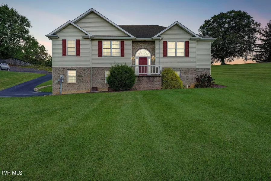 1800 Brook Hollow RD, Johnson City, TN 37604