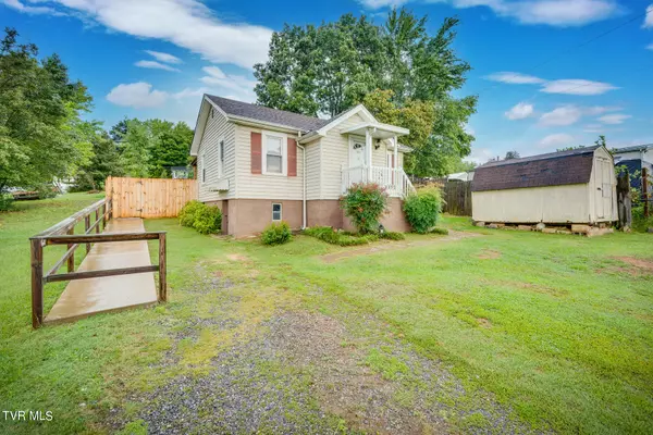 Kingsport, TN 37660,3352 Lightwood ST