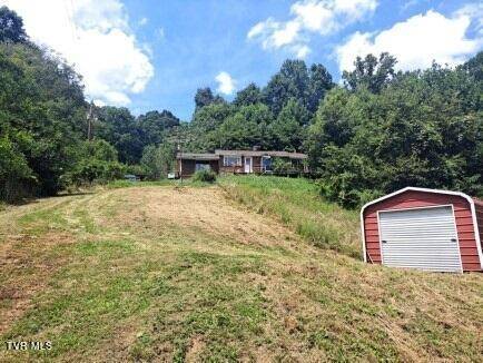 Roan Mountain, TN 37687,417 Bear Branch RD