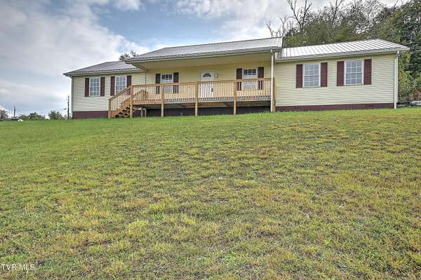 Honaker, VA 24260,32 Tennessee ST