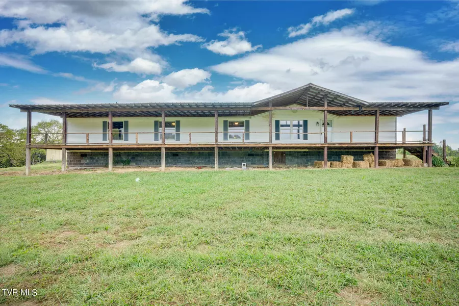 438 N Vfw RD, Bulls Gap, TN 37711