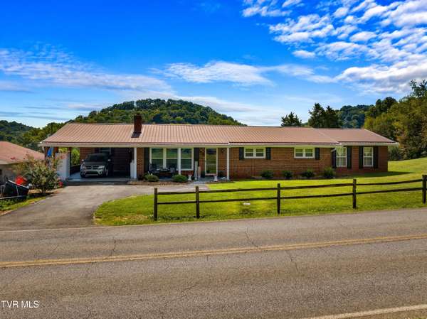 1646 Carters Valley RD, Surgoinsville, TN 37873