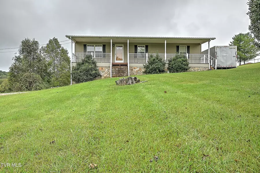 1985 Debusk RD, Greeneville, TN 37743