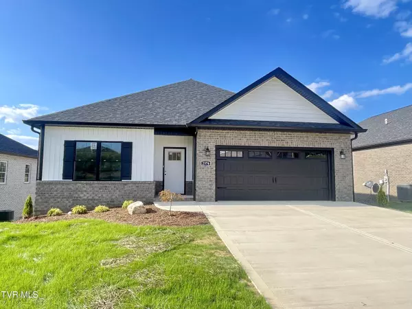 2376 Haystack CIR, Piney Flats, TN 37686