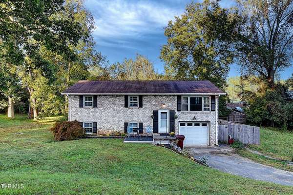 4011 Englewood BLVD, Johnson City, TN 37601