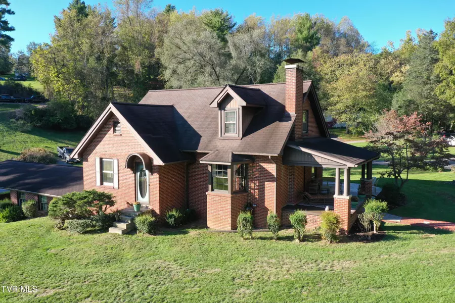 376 Old Fincastle RD, Lebanon, VA 24266