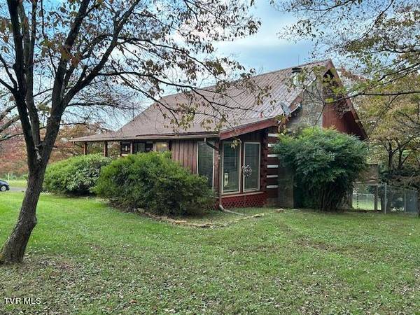 2168 Mountain Vista RD, Sevierville, TN 37876