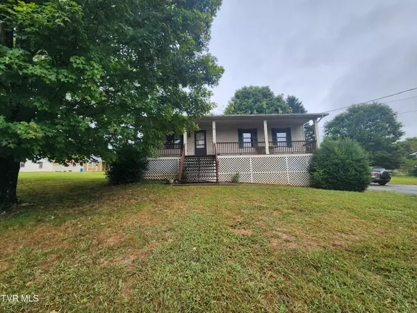 85 Blackberry LN, Afton, TN 37616