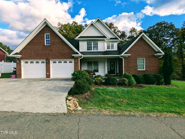 355 Phipps Circle CIR, Clintwood, VA 24228