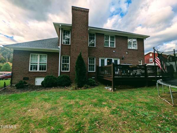 Clintwood, VA 24228,355 Phipps Circle CIR