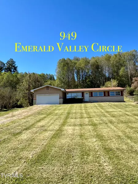 949 Emerald Valley CIR, Gate City, VA 24251