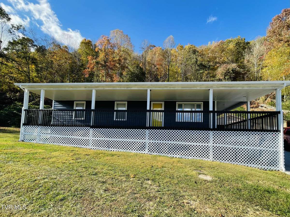 Big Stone Gap, VA 24219,713 10th ST