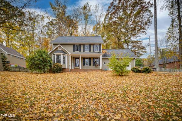 407 Hunters Crossing LN, Kingsport, TN 37664