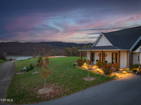 175 Deer Ridge CT, Butler, TN 37640