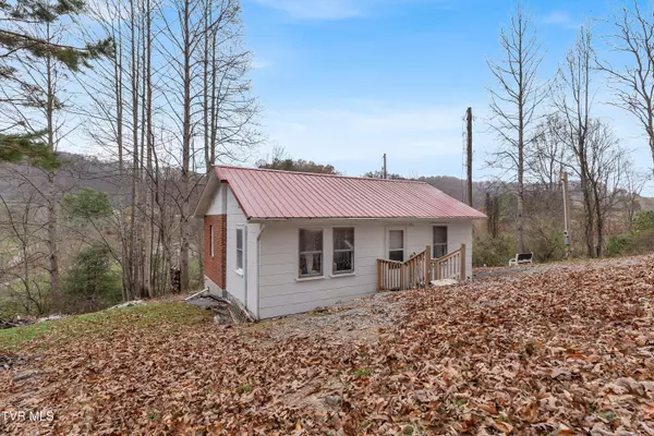 Clintwood, VA 24228,552 Jerrys BR