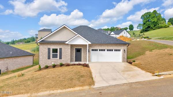 179 Quiet Stroll LN, Johnson City, TN 37615