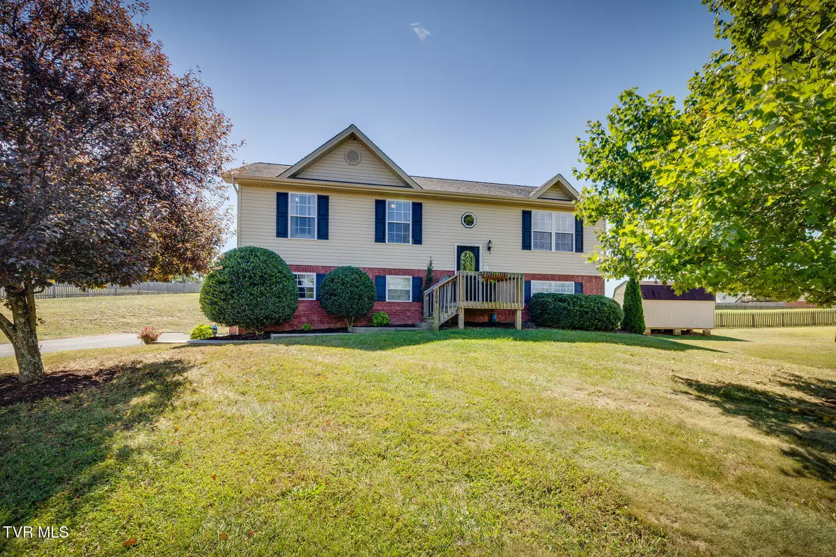 Jonesborough, TN 37659,104 Waverly CT