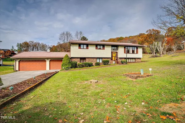 2076 Sharron RD, Kingsport, TN 37660