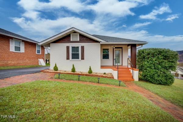 421 L ST, Elizabethton, TN 37643