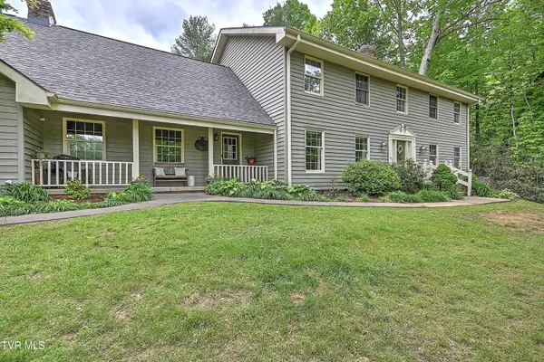 714 Laurel LN, Norton, VA 24273