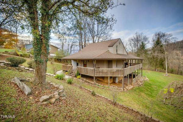 5039 Lake Forest DR, Kingsport, TN 37663