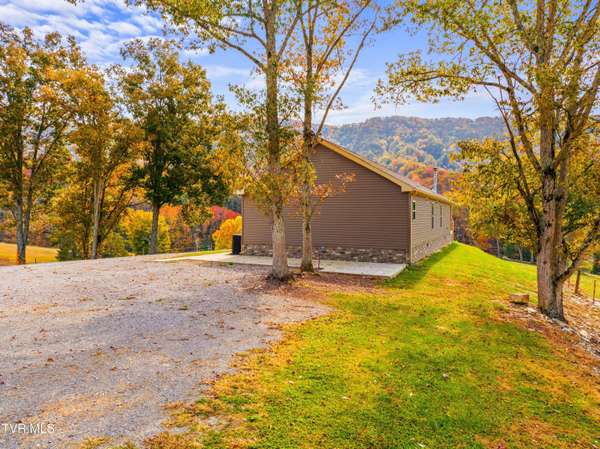 Thorn Hill, TN 37881,5619 Mtn Valley Highway 131