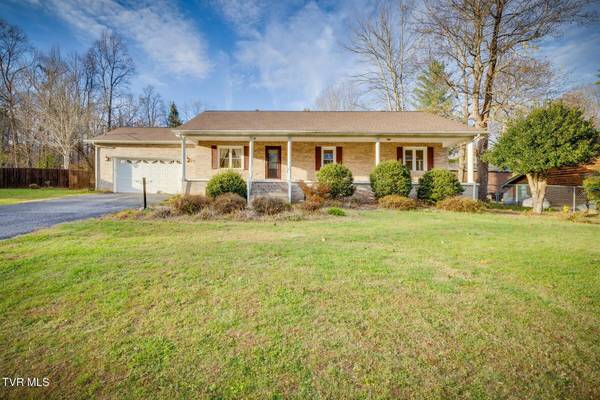 2566 Bob Little RD, Elizabethton, TN 37643