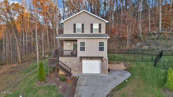 1723 Bridle CT, Kingsport, TN 37663