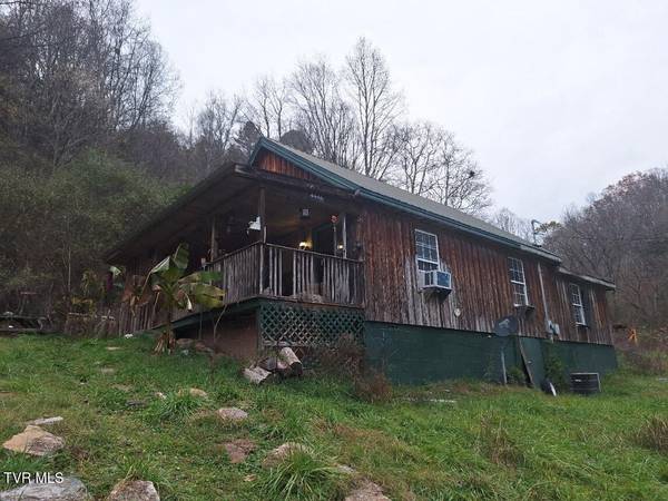 4446 Limestone Valley RD, Duffield, VA 24244