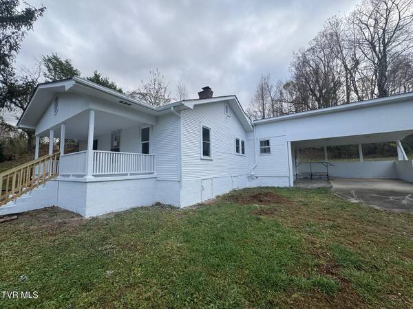 317 Scalf DR, Bluff City, TN 37618