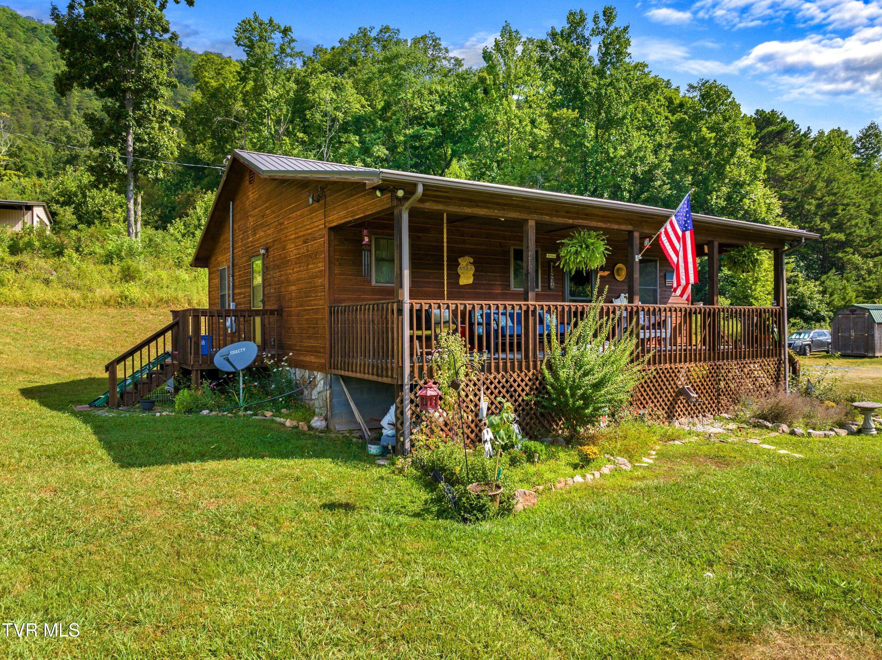 667 Sandy Valley RD, Rogersville, TN 37857