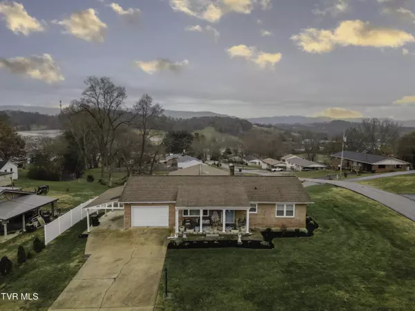 Greeneville, TN 37743,1605 Daisy ST