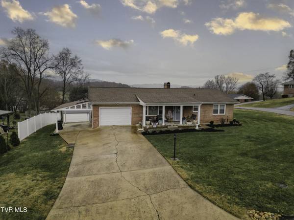 1605 Daisy ST, Greeneville, TN 37743