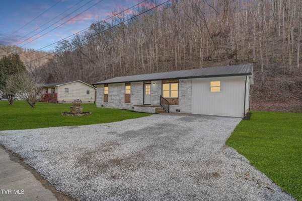 420 Willow Springs RD, Elizabethton, TN 37643