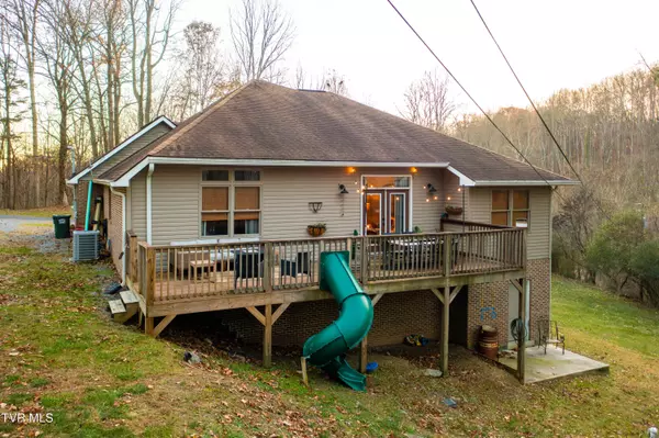 Kingsport, TN 37660,1856 Myranda LN