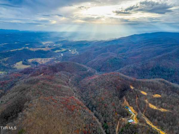 Coeburn, VA 24230,4465 Hanging Rock Pkwy