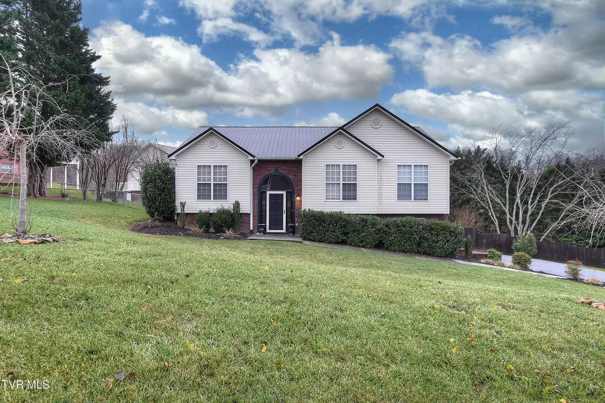 Unicoi, TN 37692,104 Sunset DR