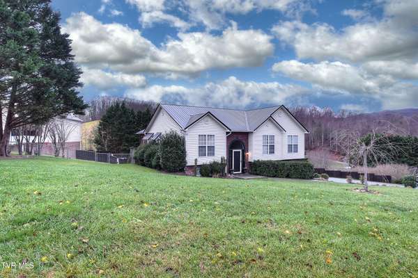 Unicoi, TN 37692,104 Sunset DR