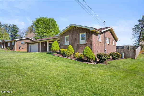 Bristol, VA 24202,7268 Southern View RD