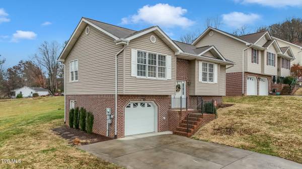 Kingsport, TN 37660,1000 Carrington CT