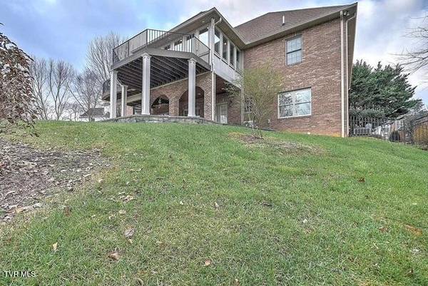 Johnson City, TN 37601,1029 Willows Trace DR