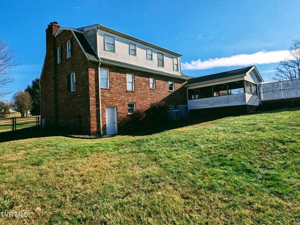 Clintwood, VA 24228,2595 Rose Ridge RDG