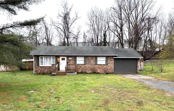 1802 Presswood RD, Johnson City, TN 37604