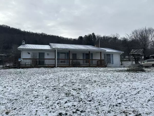 206 Spring Hollow RD, Marion, VA 24354