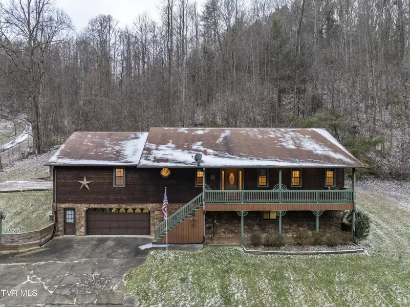 146 Barnett Hollow RD, Erwin, TN 37650