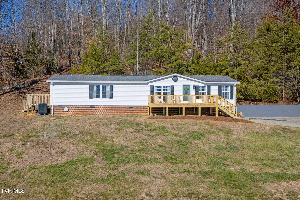 Blountville, TN 37617,217 Woods Edge DR