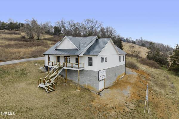 Jonesborough, TN 37659,376 Wilcox CIR